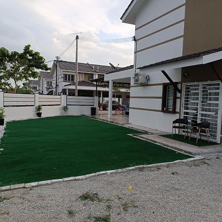 In Homestay Corner Batu Pahat Eksteriør bilde