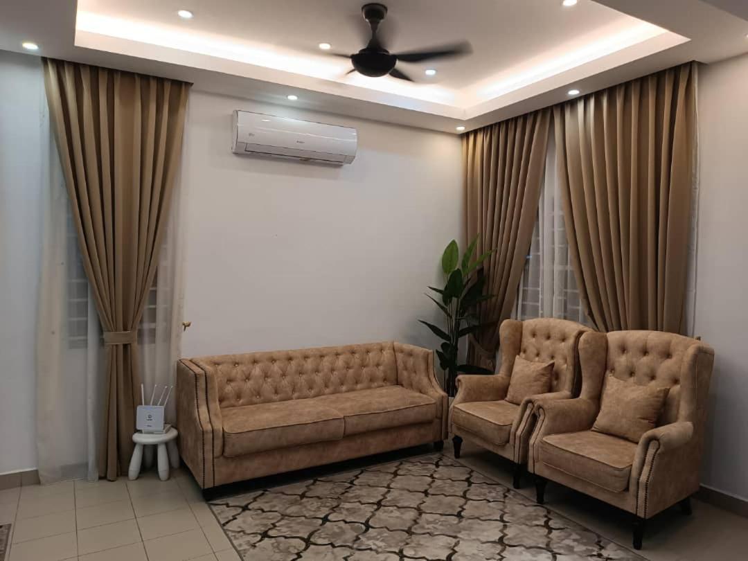 In Homestay Corner Batu Pahat Eksteriør bilde