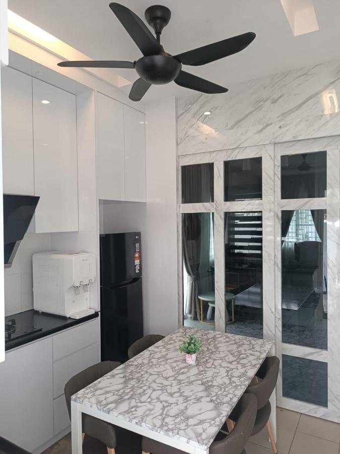 In Homestay Corner Batu Pahat Eksteriør bilde
