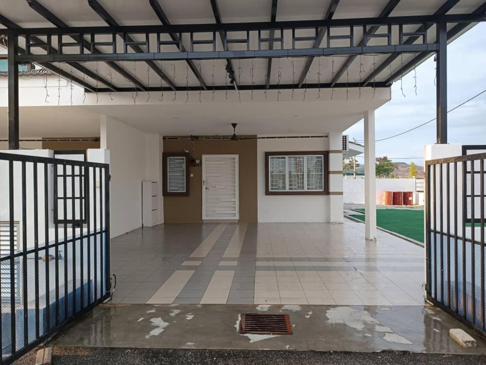 In Homestay Corner Batu Pahat Eksteriør bilde
